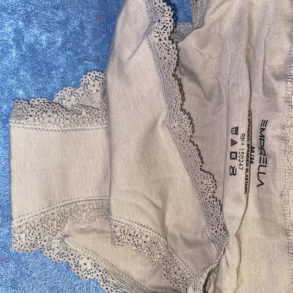 NWT Emprella Lace Trim Bikini cotton panties size M. No longer sold!